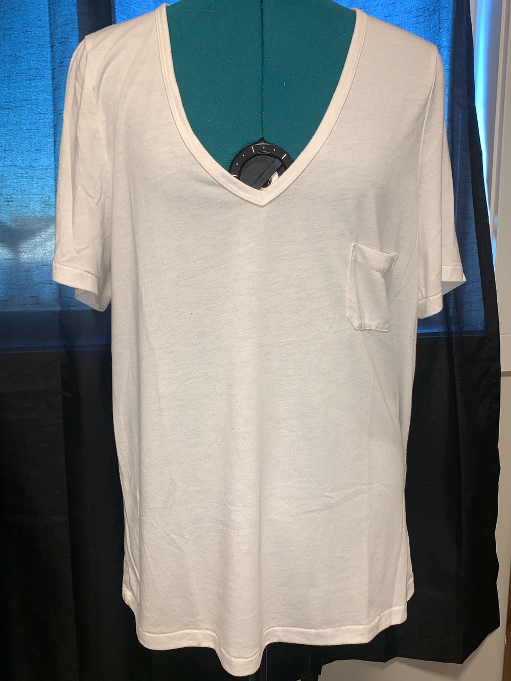 Sears Jess Brand White Short Sleeve V-Neck Pocket Tee